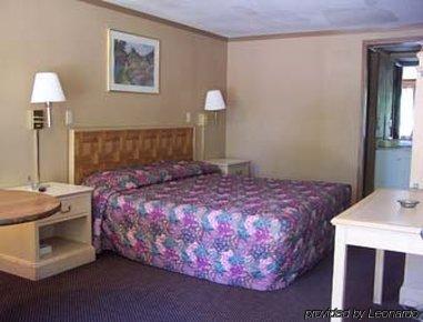 Hotel 6-rossford, Oh Rossford
