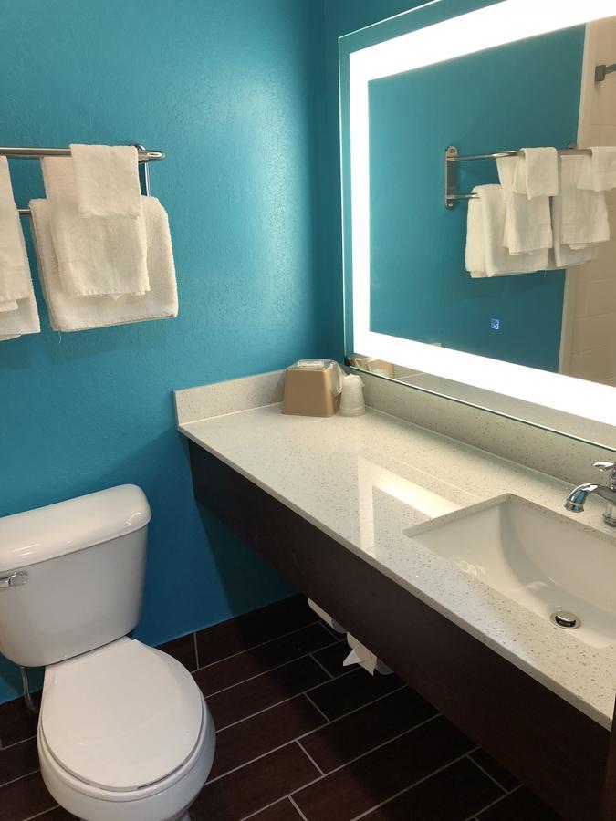 Hotel 6-rossford, Oh Rossford