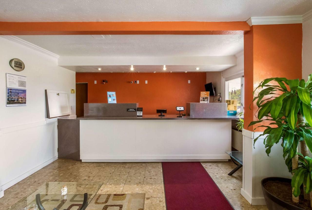 6-rossford, Oh Hotel 2*